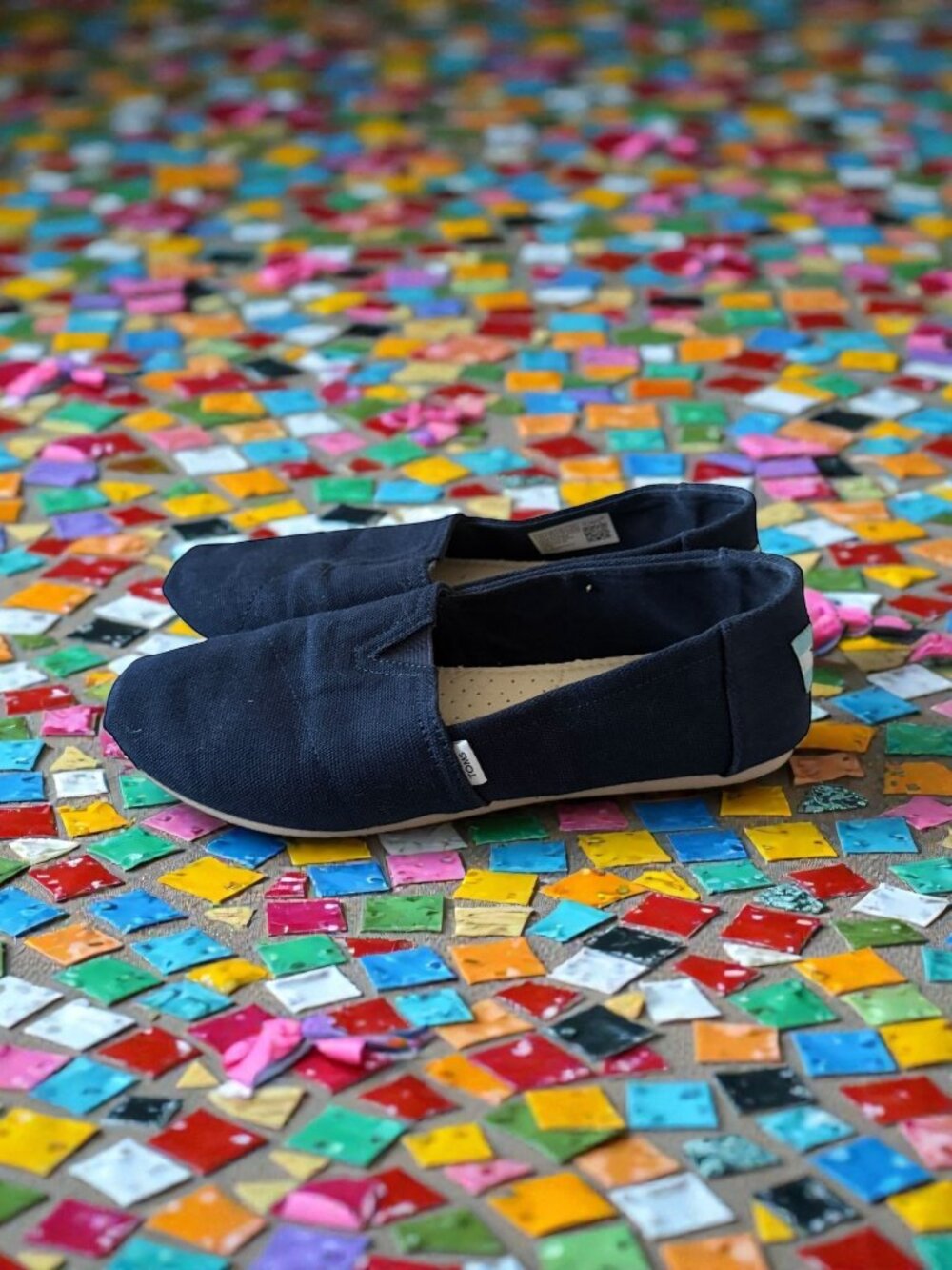 TOMS Women’s Navy Blue Classic Flats Size 6.5